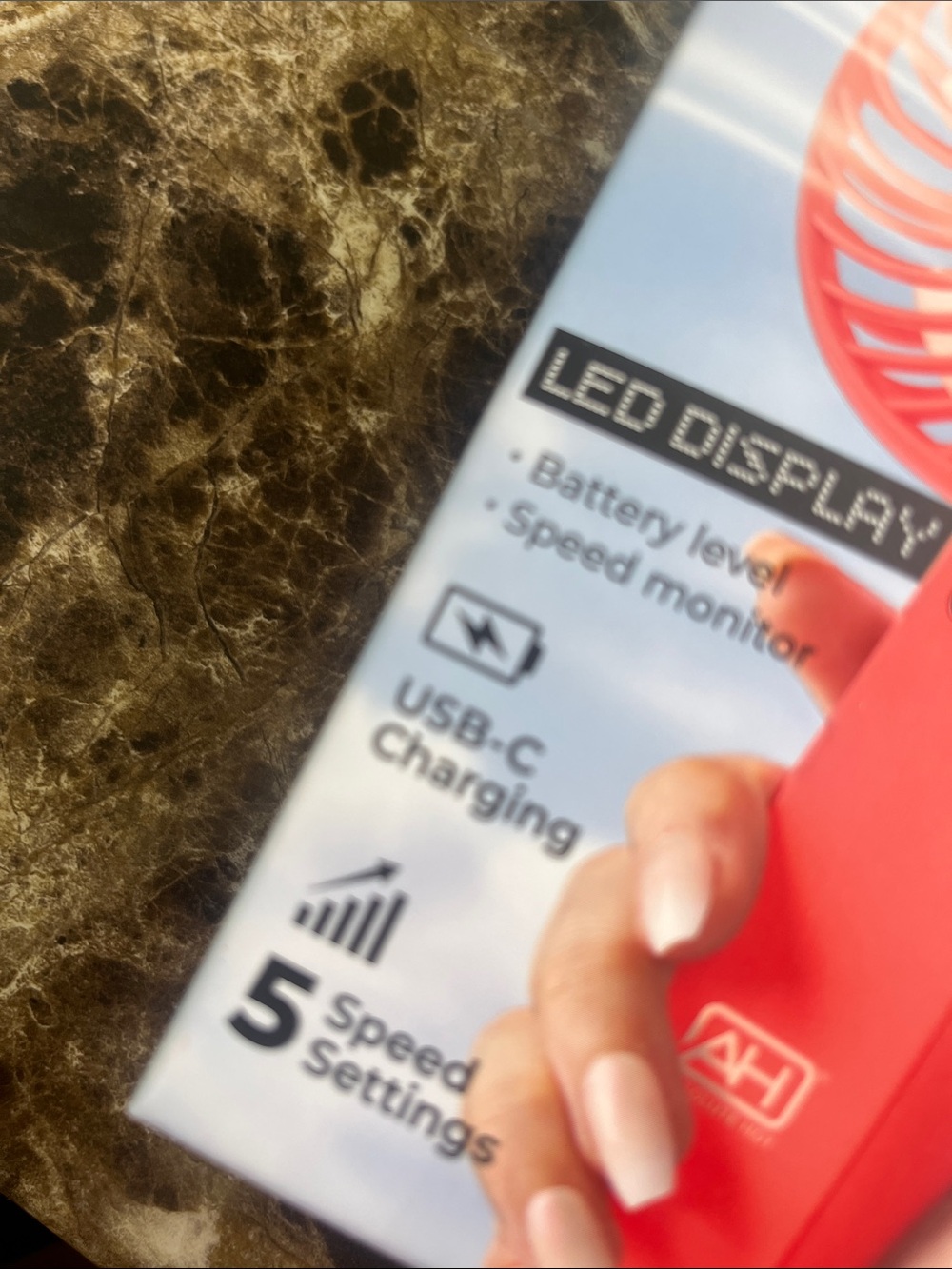 LED Foldable Beauty Fan - Coral Red - Picture 4 of 6